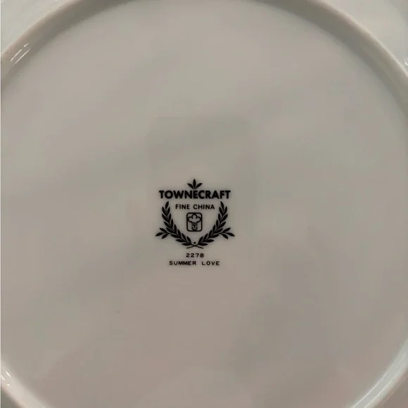 Townecraft Fine China Dinner Plate